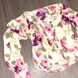 June & Ivy Long Sleeve Top Blouse Faux Wrap Cropped Pink Floral Medium V Neck